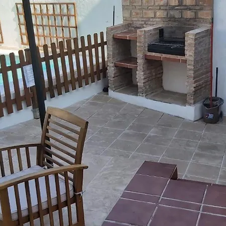 En Granada Con Chimenea, Piscina Privada Y Barbacoa 