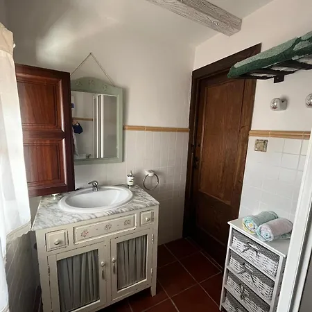 En Granada Con Chimenea, Piscina Privada Y Barbacoa 